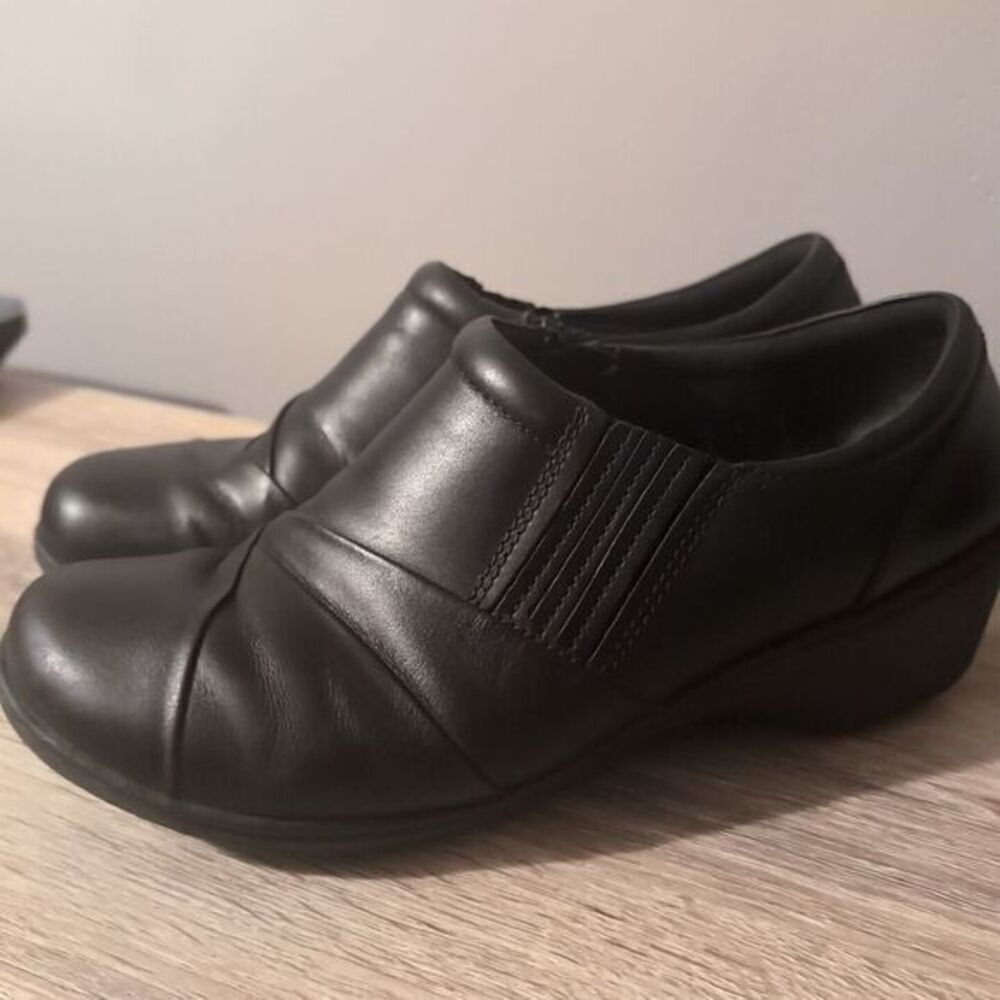 Womens Clarks Channing Essa Side-Zipped Black Leather‎ Shoes- Sz 7.5